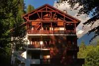Les Campanules Hotels in 