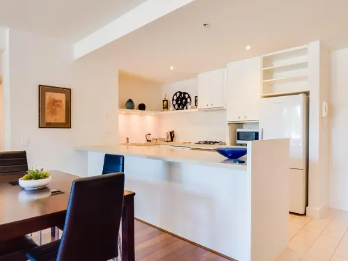 Waterfront (Yarra St) by Gold Star Stays - Beach