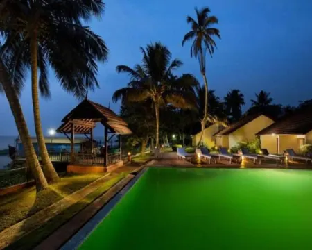 Abad Whispering Palms クマラコムのホテル