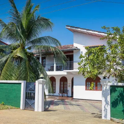 Lakeside Villa Hotel berhampiran Anuradhapura