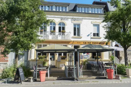 Logis le Saint Hubert Отели в г. Фепен
