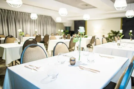 Hof Hotel Отели рядом с достопримечательностью «Костел Воскресения Христа»