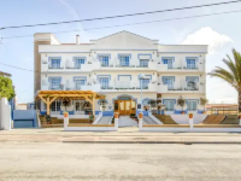 Malacuna Peniche Hotels in Ferrel