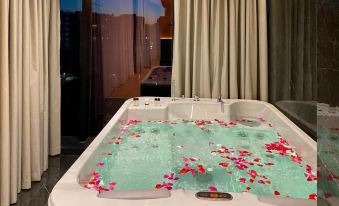 Black Diamond Hotel