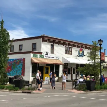 Rocky Mountain View Bed & Breakfast