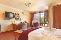 Harfield Guest Villa Hotels in Claremont