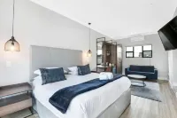 30 on Whites Guesthouse Hotels in Bloemfontein
