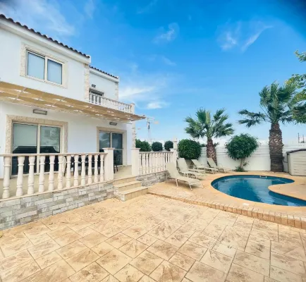 Villas Ithaca Protaras - 按摩浴池