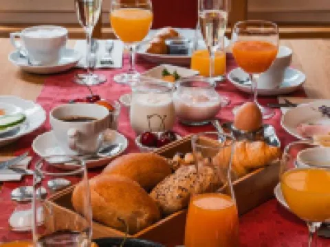 Akzent Hotel Berg's Alte Bauernschänke- Wellness Und Wein Hotels in Rudesheim