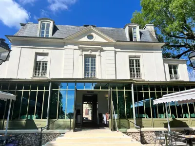 Il Maestro - hôtel Restaurant du Château Hôtels à : Andilly