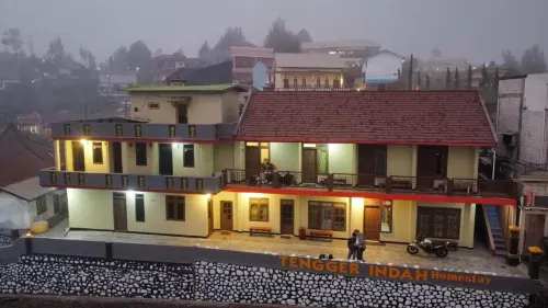 Tengger Indah Bromo Villa Hôtels à : Sukapura