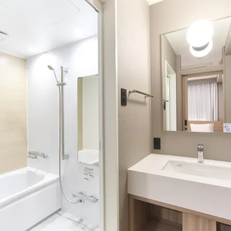 Washington R&B Hotel Shin Yokohama Ekimae Отели рядом с достопримечательностью «Железнодорожная станция Кикуна»