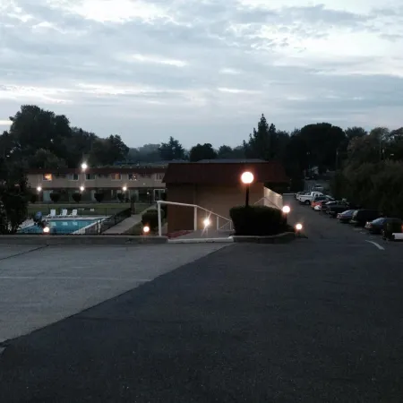 Travelodge by Wyndham Red Bluff South of Redding
