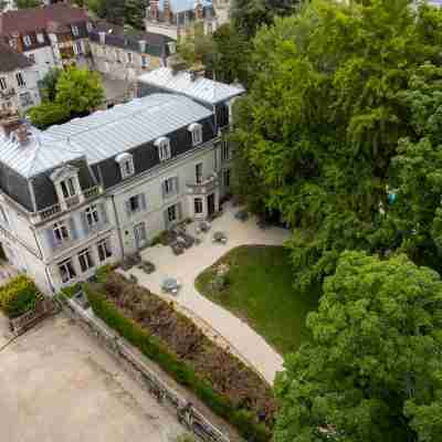 Hôtel les Maréchaux Hotel Exterior