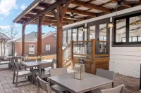 27 on Park Boutique Hotel & Venue