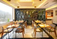 Jolnar Garden Hotel - breakfast