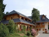 Auberge la Ferme de Ferrières Hotels in Annecy