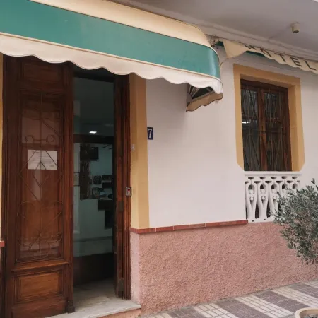 Hotel Lanjaron Отели в г. Ланхарон