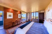 Mr & MRS Smith Hapuku Lodge & Tree Houses