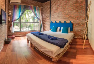 Halo Bay Homestay Hotels in 