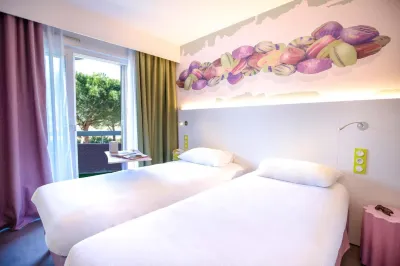Ibis Styles Fréjus Saint-Raphaël Hotels near Musee Archeologique