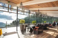 Casa 1800 Cerro Verde - parking