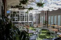 Oscars Hotel and Cafe Bar Hotels in Ballarat Central