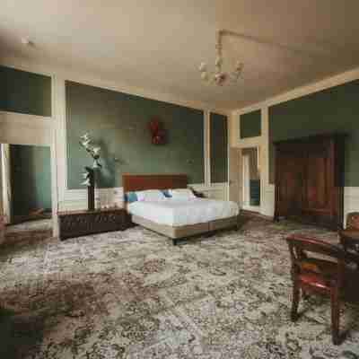 Logis Hôtel le Château de la Barge Rooms