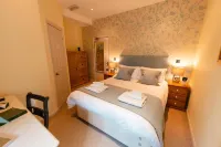 Fox and Hounds Llancarfan Hotels in Llancarfan