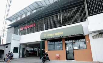 RedDoorz Near Tugu Pers Jambi