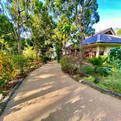 Tahanan Resort Hotel Exterior