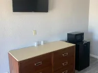 Hi Rise Motel Hotels in Lynwood