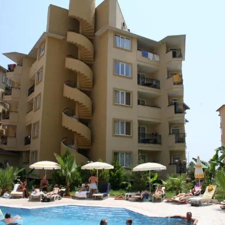 Kleopatra Royal Palm Hotel Отели рядом с достопримечательностью «Cleopatra Beach»