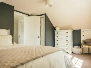 Cozy Cottage, Hot Tub, Fire Pit, 15Min to Hudson and Hiking