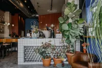 Domus Metro Hotel - Хостел
