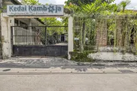 RedDoorz Hostel Near Adisucipto Airport Yogyakarta Các khách sạn gần Candi Sambisari