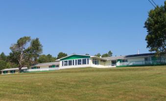 Cabot Trail Motel