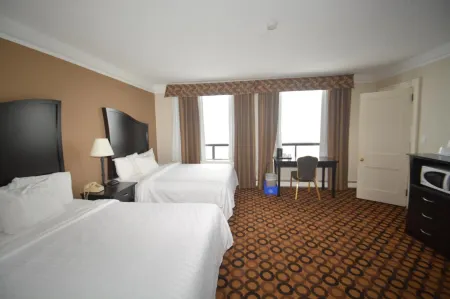 Prince Arthur Waterfront Hotel & Suites Отели рядом с Аэропорт Тандер Бэй