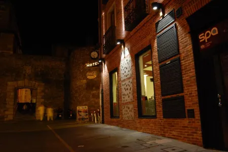 Hotel Spa QH Centro León Отели в г. Леон