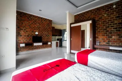 RedDoorz Plus near Kualanamu Airport Medan Hotel dekat Hub Market Pusat Oleh-Oleh Nusantara