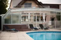 Logis Hotel Restaurant l'Escapade Hotels in Indre