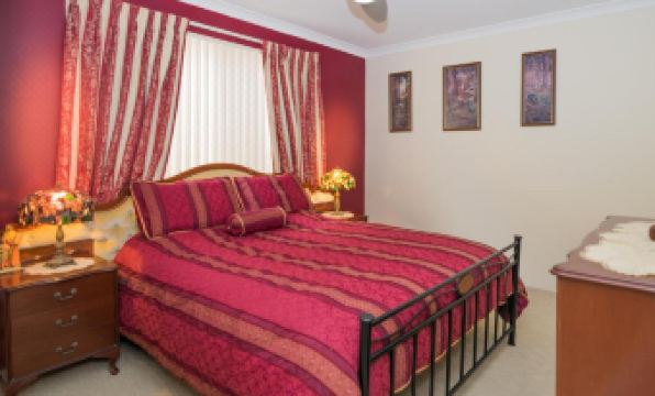 Ascot on Swan Bed & Breakfast - Housity