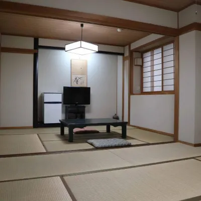 Kimatsu Ryokan Hotel berhampiran Stesen Kusatsuminami