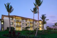 Hilton Grand Vacations Club Maui Bay Villas Hotel dekat Footsie Reflexology
