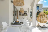 Nikon Boutique Hotel