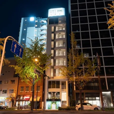 ZONE SHINSAIBASHI WEST Отели рядом с достопримечательностью «Осакский залив»