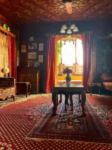 Houseboat Lily of Nageen