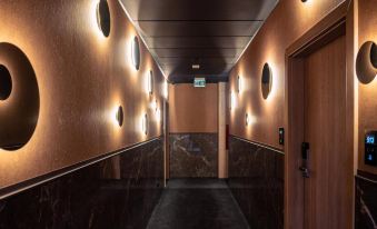 Art Suites Luxury Hotel