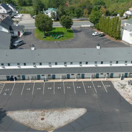Colonial Motel