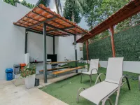 Apartamentos Ganesha Jacó Hotels in Jaco